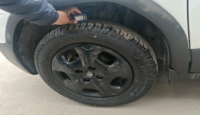 2022 Tata PUNCH ACCOMPLISHED MT, Petrol, Manual, 1,20,299 km, tyre