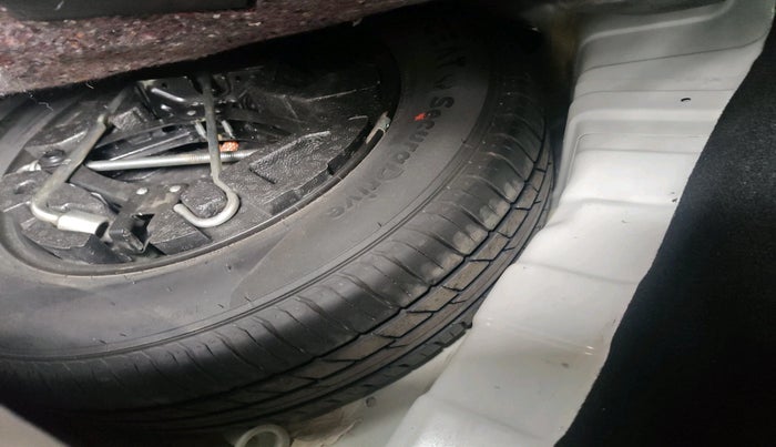 2022 Tata PUNCH ACCOMPLISHED MT, Petrol, Manual, 1,20,299 km, tyre