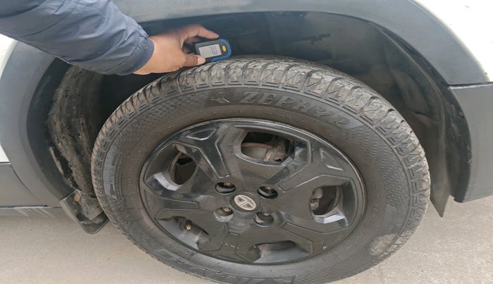 2022 Tata PUNCH ACCOMPLISHED MT, Petrol, Manual, 1,20,299 km, tyre