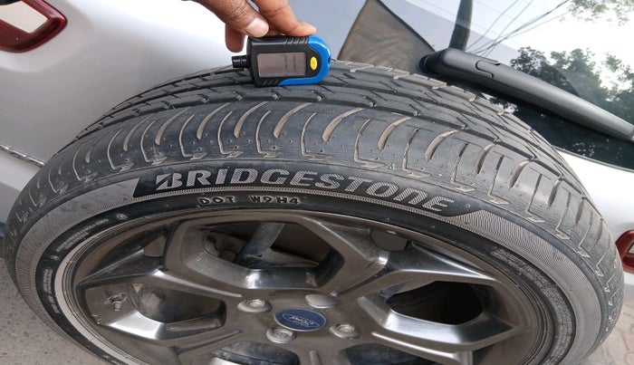 2018 Ford Ecosport TITANIUM + 1.5L DIESEL, Diesel, Manual, 1,24,848 km, tyre