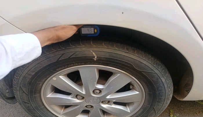 2012 Hyundai i20 ASTA 1.4 CRDI, Diesel, Manual, 1,41,951 km, tyre