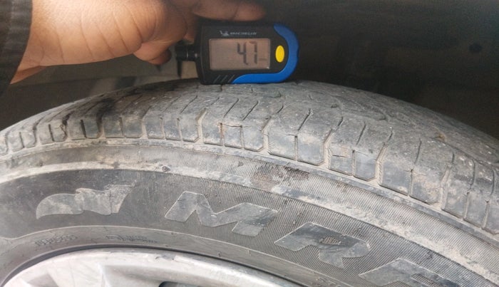 2013 Maruti Swift Dzire VXI, Petrol, Manual, 1,17,417 km, tyre