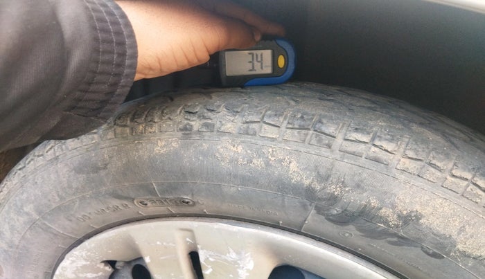 2013 Maruti Swift Dzire VXI, Petrol, Manual, 1,17,417 km, tyre