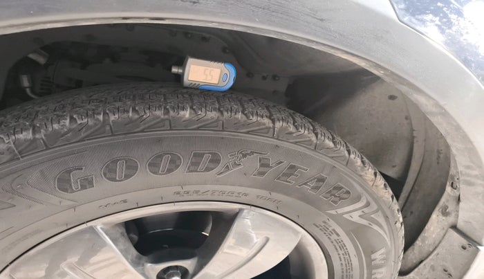 2019 Tata Hexa XM PLUS 4X2 7 STR, Diesel, Manual, 1,42,776 km, tyre