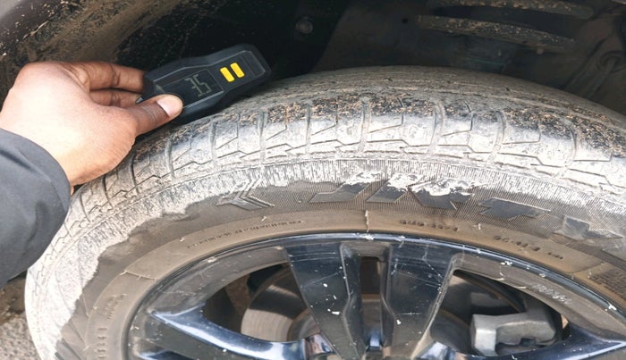 2019 Maruti Vitara Brezza ZDI PLUS, Diesel, Manual, 1,23,261 km, tyre