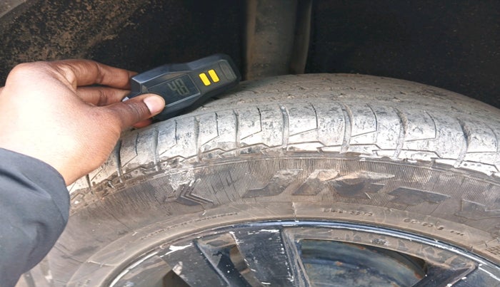 2019 Maruti Vitara Brezza ZDI PLUS, Diesel, Manual, 1,23,261 km, tyre