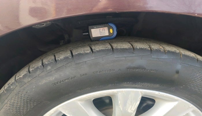 2011 Nissan Teana 250XL, Petrol, Automatic, 1,21,366 km, tyre