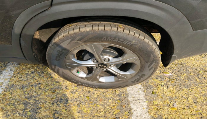 2020 KIA SELTOS HTK PLUS 1.5, Petrol, Manual, 65,727 km, tyre