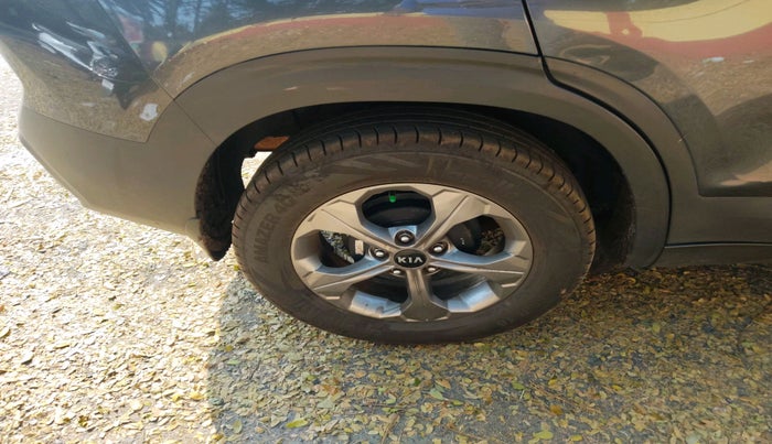 2020 KIA SELTOS HTK PLUS 1.5, Petrol, Manual, 65,727 km, tyre