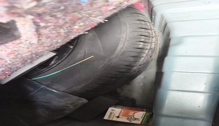 2022 Tata PUNCH ACCOMPLISHED MT, Petrol, Manual, 99,516 km, tyre