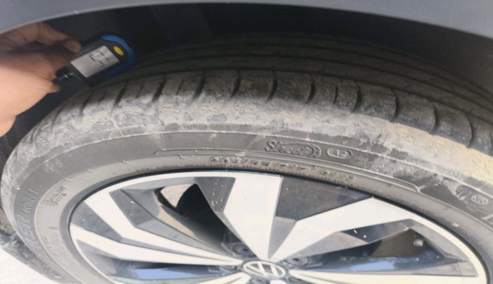 2024 Volkswagen TAIGUN  GT PLUS 1.5 TSI MT, Petrol, Manual, 40,146 km, tyre