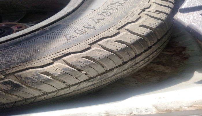 2013 Honda CRV 2.4L 4WD AVN AT, Petrol, Automatic, 1,24,322 km, tyre