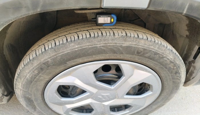 2024 Maruti BREZZA LXI S- CNG, CNG, Manual, 12,813 km, tyre