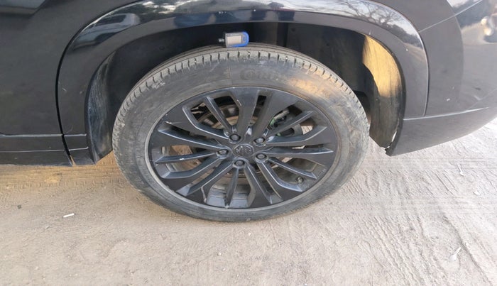 2021 MG HECTOR SHARP 1.5 PETROL CVT, Petrol, Automatic, 93,000 km, tyre