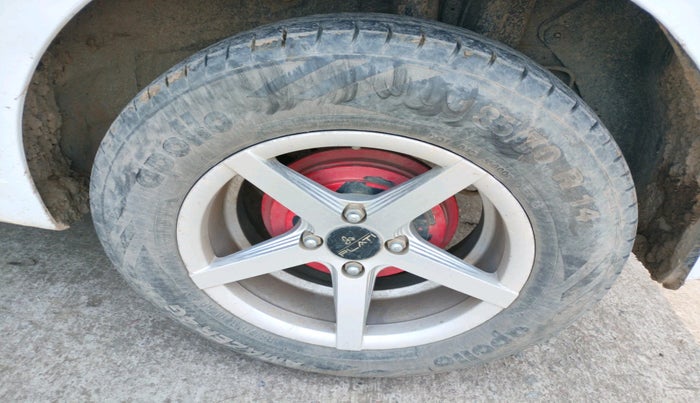 2016 Hyundai Elite i20 MAGNA 1.4 CRDI, Diesel, Manual, 1,31,036 km, tyre