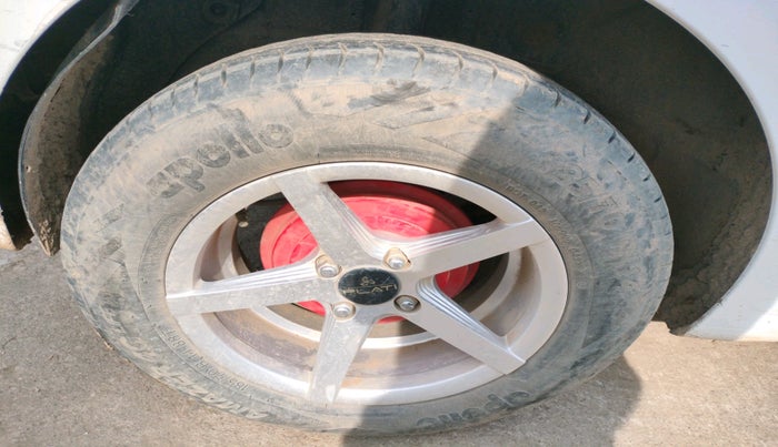 2016 Hyundai Elite i20 MAGNA 1.4 CRDI, Diesel, Manual, 1,31,036 km, tyre