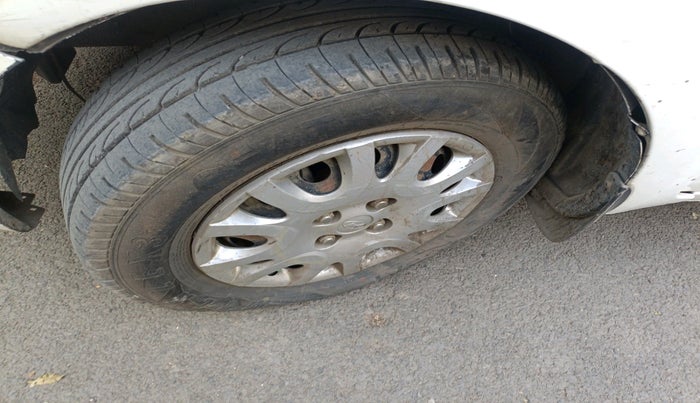 2011 Hyundai i20 MAGNA 1.2, Petrol, Manual, 98,201 km, tyre