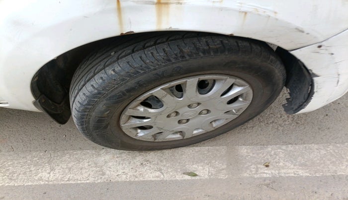 2011 Hyundai i20 MAGNA 1.2, Petrol, Manual, 98,201 km, tyre