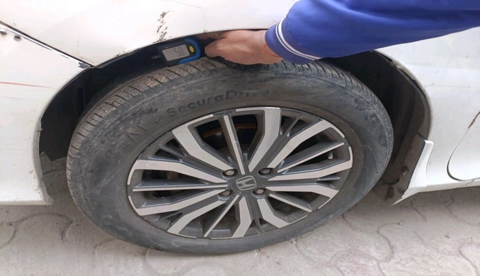 2017 Honda City 1.5L I-VTEC VX CVT, Petrol, Automatic, 84,822 km, tyre