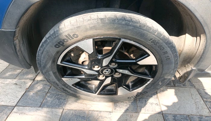 2021 Tata PUNCH CREATIVE  AMT, Petrol, Automatic, 75,507 km, tyre