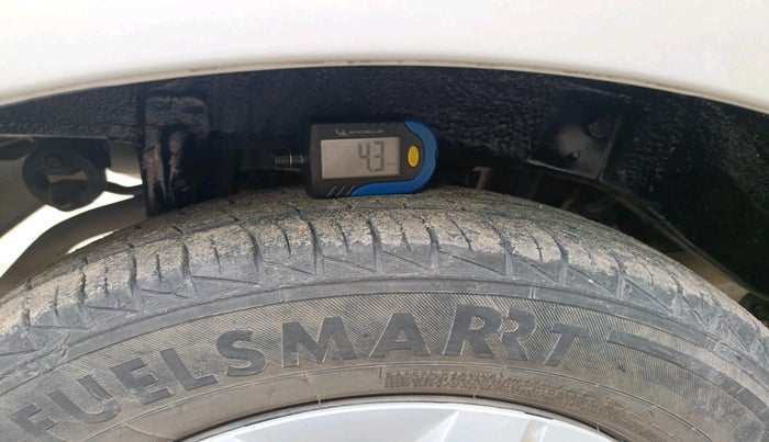 2021 Maruti Alto VXI, Petrol, Manual, 16,414 km, tyre