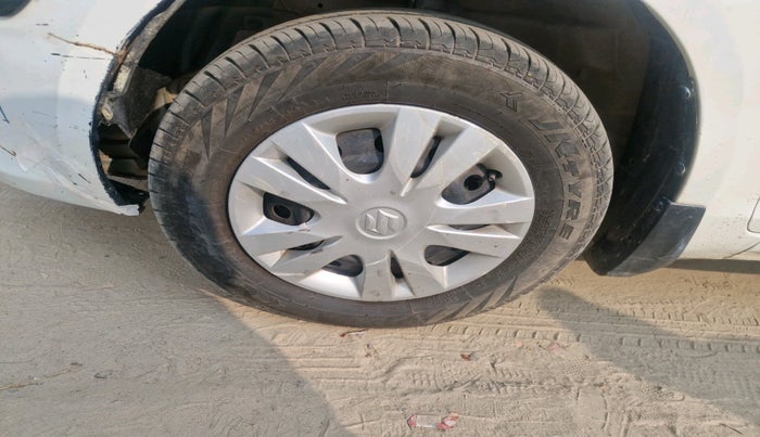 2014 Maruti Swift Dzire VXI, Petrol, Manual, 64,384 km, tyre