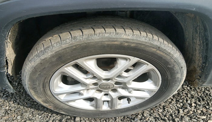 2017 Jeep Compass LIMITED 2.0 DIESEL 4X4, Diesel, Manual, 1,12,514 km, tyre