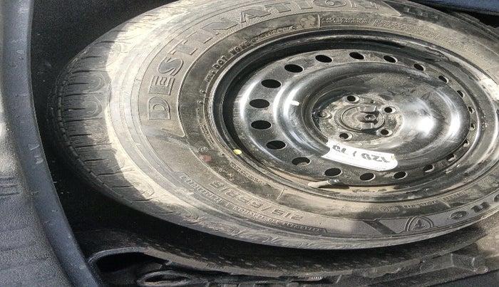 2017 Jeep Compass LIMITED 2.0 DIESEL 4X4, Diesel, Manual, 1,12,514 km, tyre