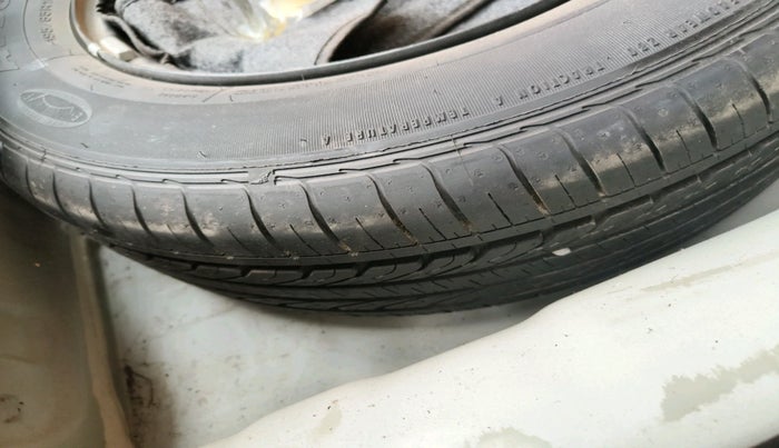 2020 KIA SONET HTK PLUS 1.2, Petrol, Manual, 54,646 km, tyre