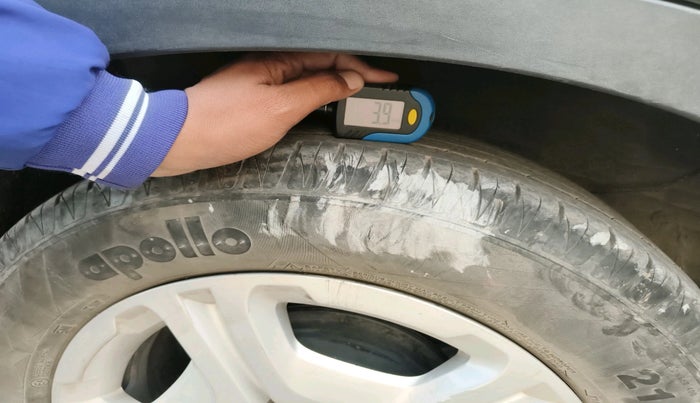 2020 KIA SONET HTK PLUS 1.2, Petrol, Manual, 54,646 km, tyre