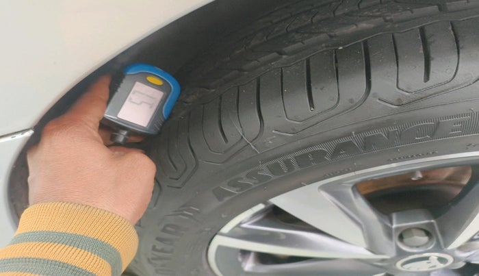 2023 Skoda SLAVIA STYLE 1.5L TSI DSG, Petrol, Automatic, 44,783 km, tyre