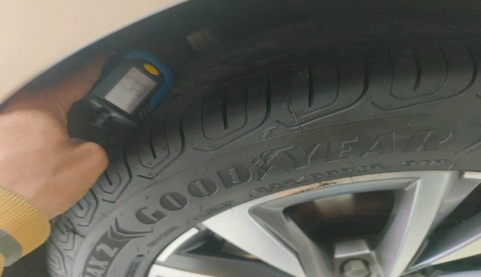 2023 Skoda SLAVIA STYLE 1.5L TSI DSG, Petrol, Automatic, 44,783 km, tyre