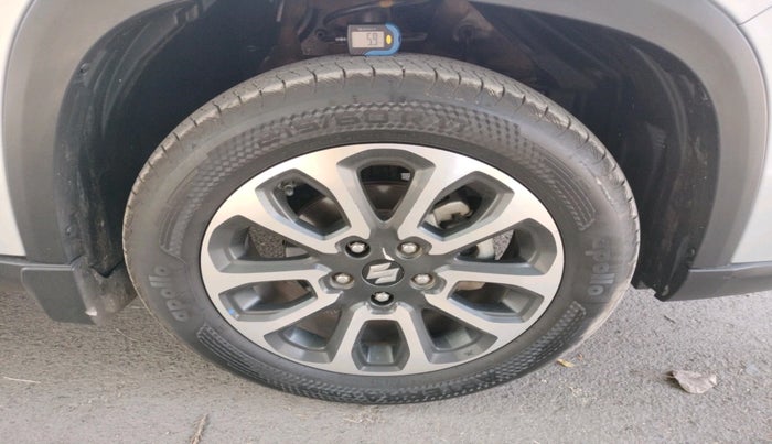 2023 Maruti Grand Vitara ZETA SMART HYBRID AT, Petrol, Automatic, 39,533 km, tyre