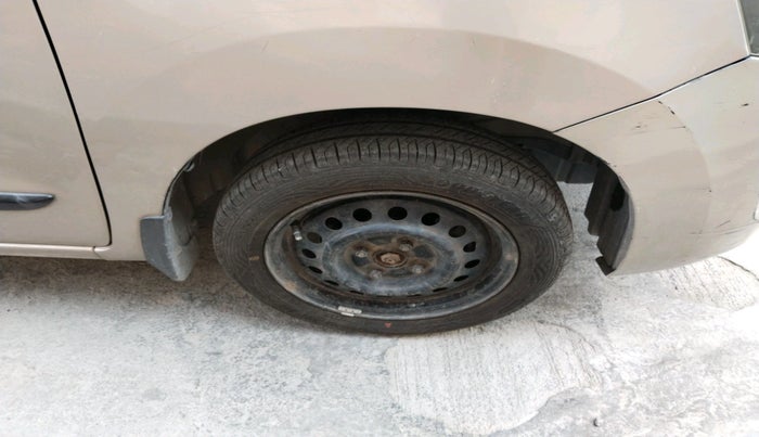 2013 Maruti Wagon R 1.0 VXI, Petrol, Manual, 1,36,216 km, tyre