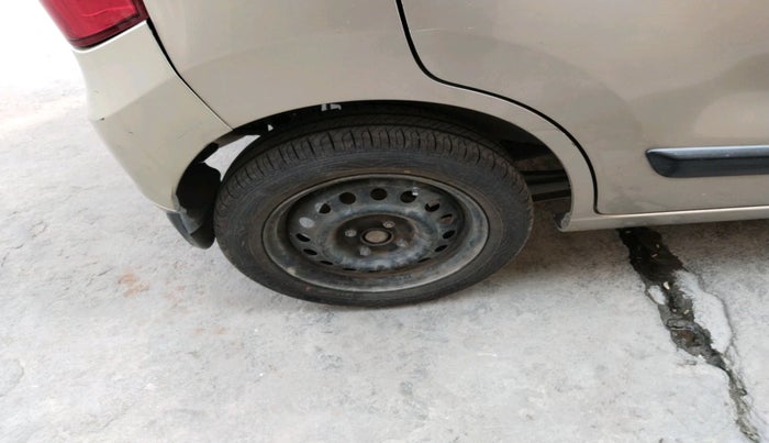 2013 Maruti Wagon R 1.0 VXI, Petrol, Manual, 1,36,216 km, tyre