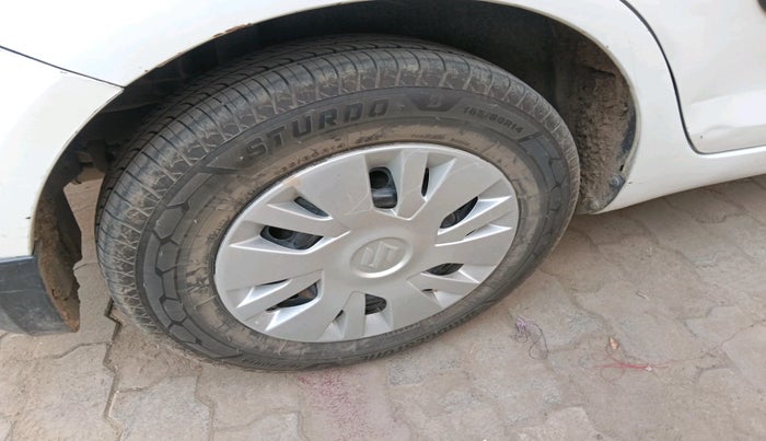 2013 Maruti Swift Dzire VXI, Petrol, Manual, 1,09,248 km, tyre