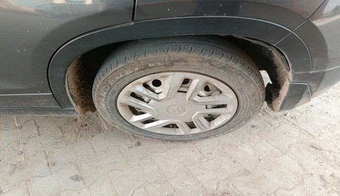 2020 Maruti Vitara Brezza LXI, Petrol, Manual, 72,842 km, tyre