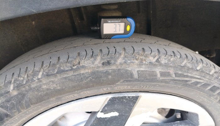 2023 Nissan MAGNITE XE, Petrol, Manual, 39,582 km, tyre