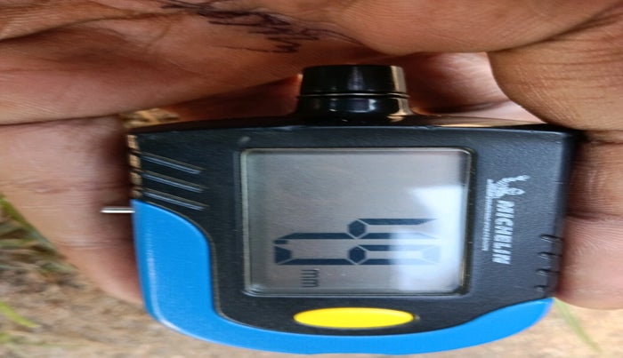 2015 Renault Lodgy 110 PS RXZ STEPWAY 7 STR, Diesel, Manual, 1,37,009 km, tyre