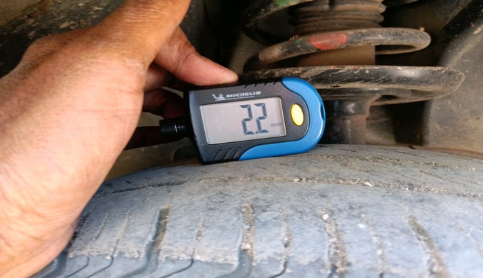 2015 Renault Lodgy 110 PS RXZ STEPWAY 7 STR, Diesel, Manual, 1,37,009 km, tyre