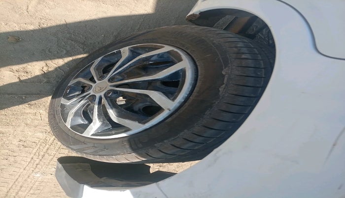 2017 Maruti Alto K10 VXI (O) AMT, Petrol, Automatic, 96,513 km, tyre