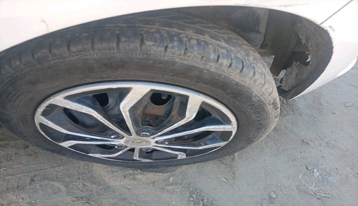 2017 Maruti Alto K10 VXI (O) AMT, Petrol, Automatic, 96,513 km, tyre