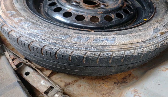 2012 Honda City 1.5L I-VTEC S MT, Petrol, Manual, 1,38,141 km, tyre