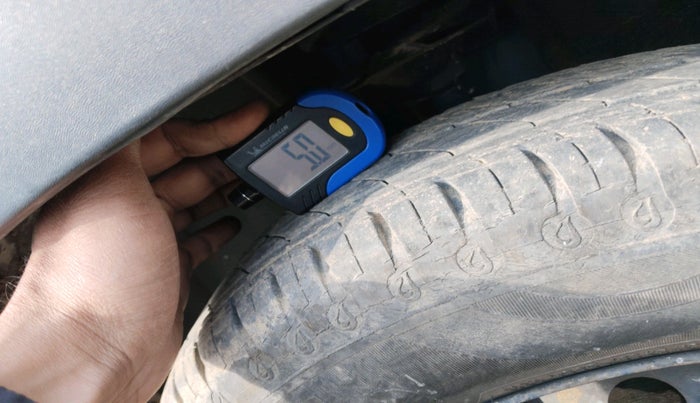 2020 Renault Kwid RXT 1.0 (O), Petrol, Manual, 18,558 km, tyre