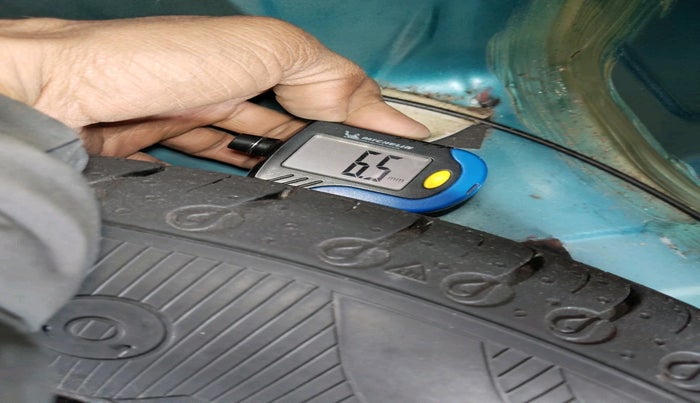 2020 Renault Kwid RXT 1.0 (O), Petrol, Manual, 18,558 km, tyre