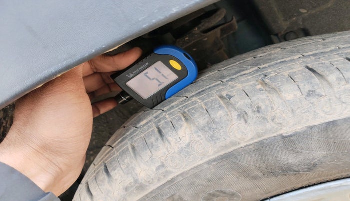 2020 Renault Kwid RXT 1.0 (O), Petrol, Manual, 18,558 km, tyre