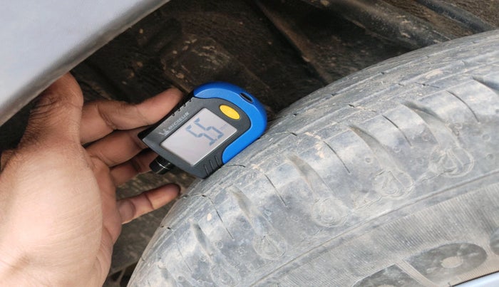 2020 Renault Kwid RXT 1.0 (O), Petrol, Manual, 18,558 km, tyre