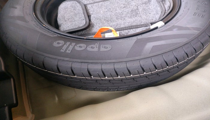 2025 Hyundai VENUE S(O) 1.2, Petrol, Manual, 2,992 km, tyre