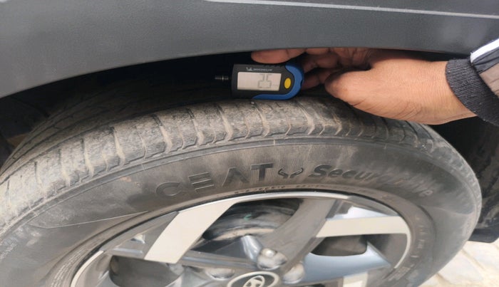 2021 Hyundai VENUE SX 1.0 TURBO, Petrol, Manual, 59,347 km, tyre