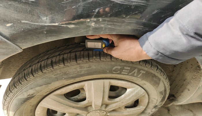 2011 Skoda Fabia ACTIVE 1.2 MPI, CNG, Manual, 1,02,563 km, tyre